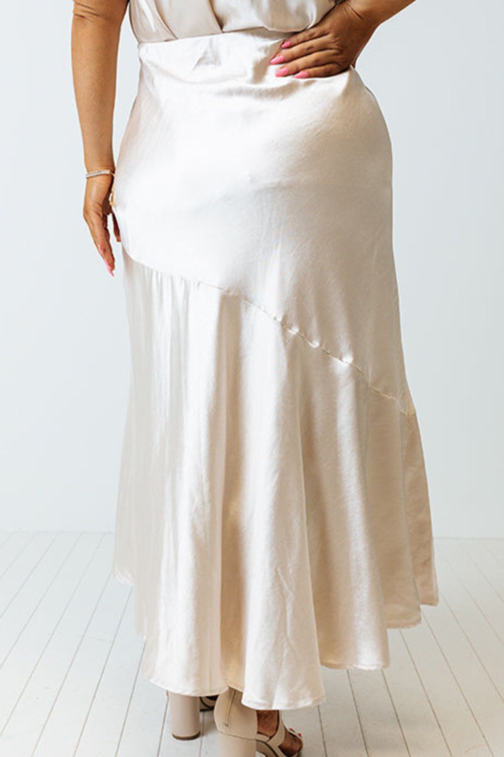 Plus Size White Slit Ruffled Skirt