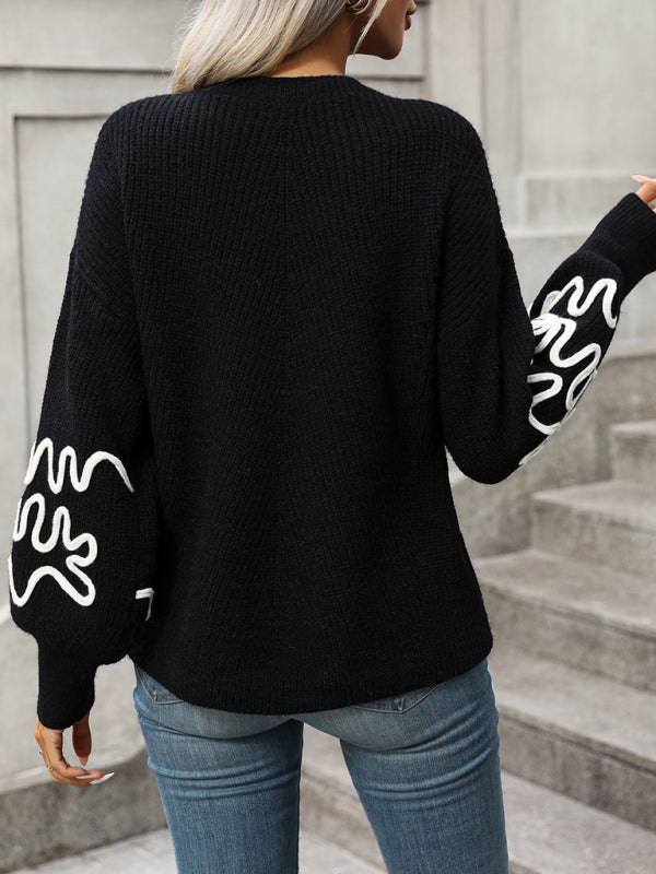 Black and White Fashionable Pullover