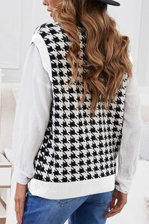 Houndstooth Button Front Sweater Vest - Whiicka