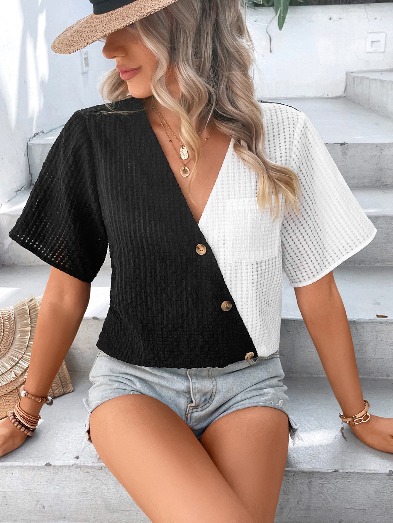 Two-Tone Buttoned Short Sleeve Top - Whiicka